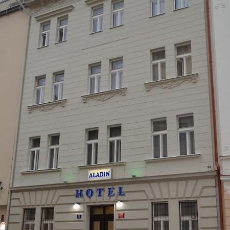 Готель Aladin Praha Екстер'єр фото